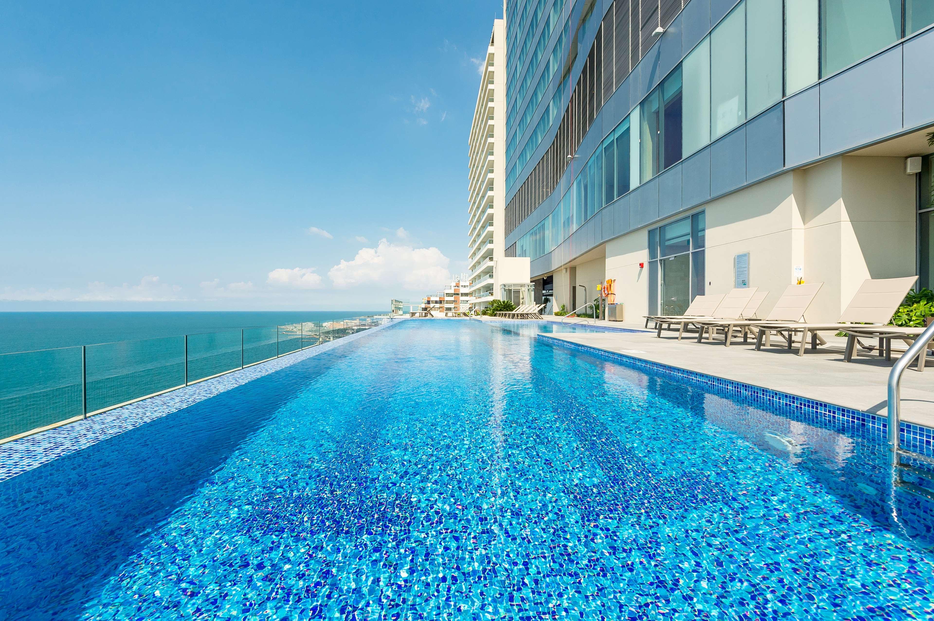 Hyatt Regency Cartagena Hotel Exterior photo Infinity pool at the hotel