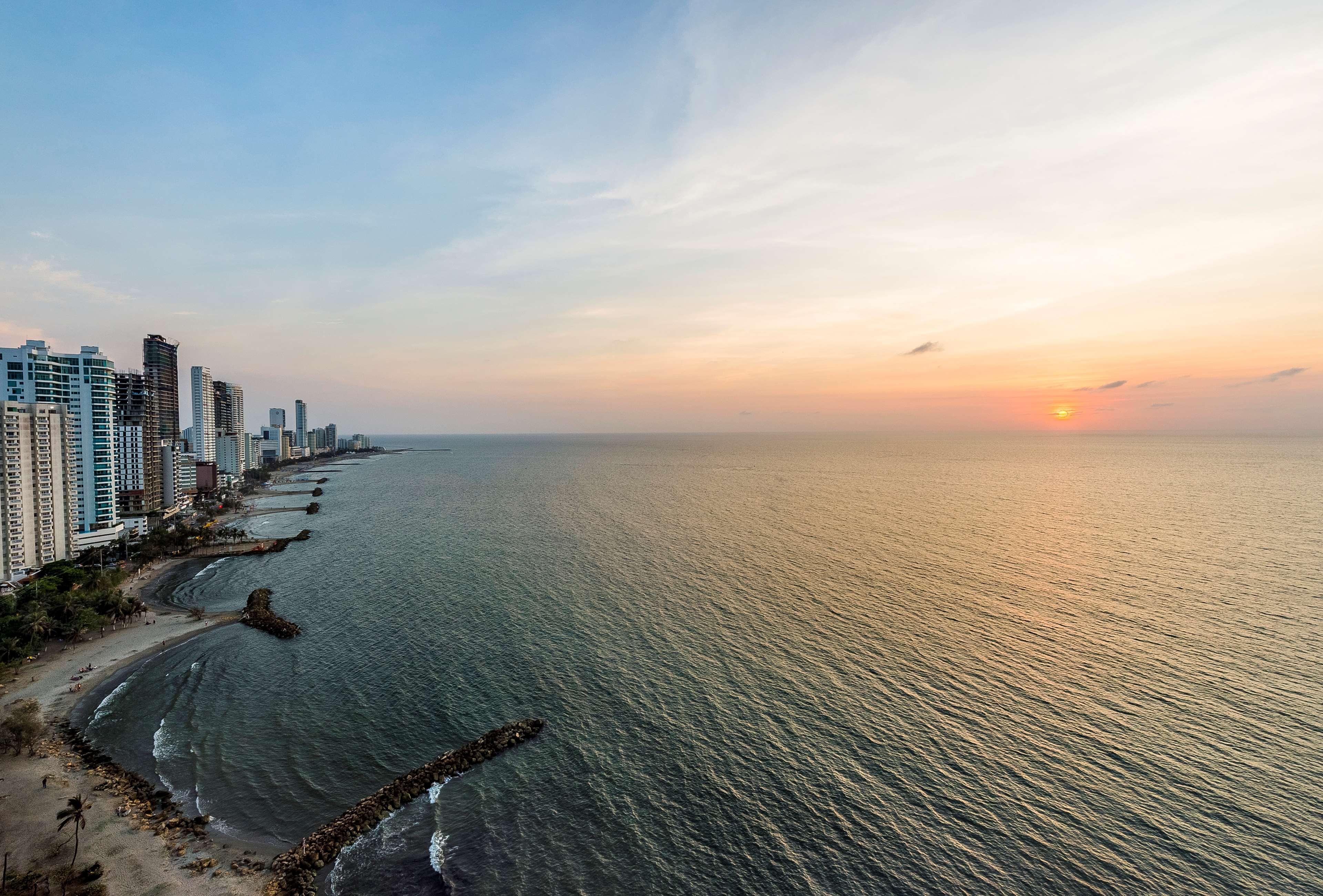 Hyatt Regency Cartagena Hotel Exterior photo Sunset at Pattaya Beach